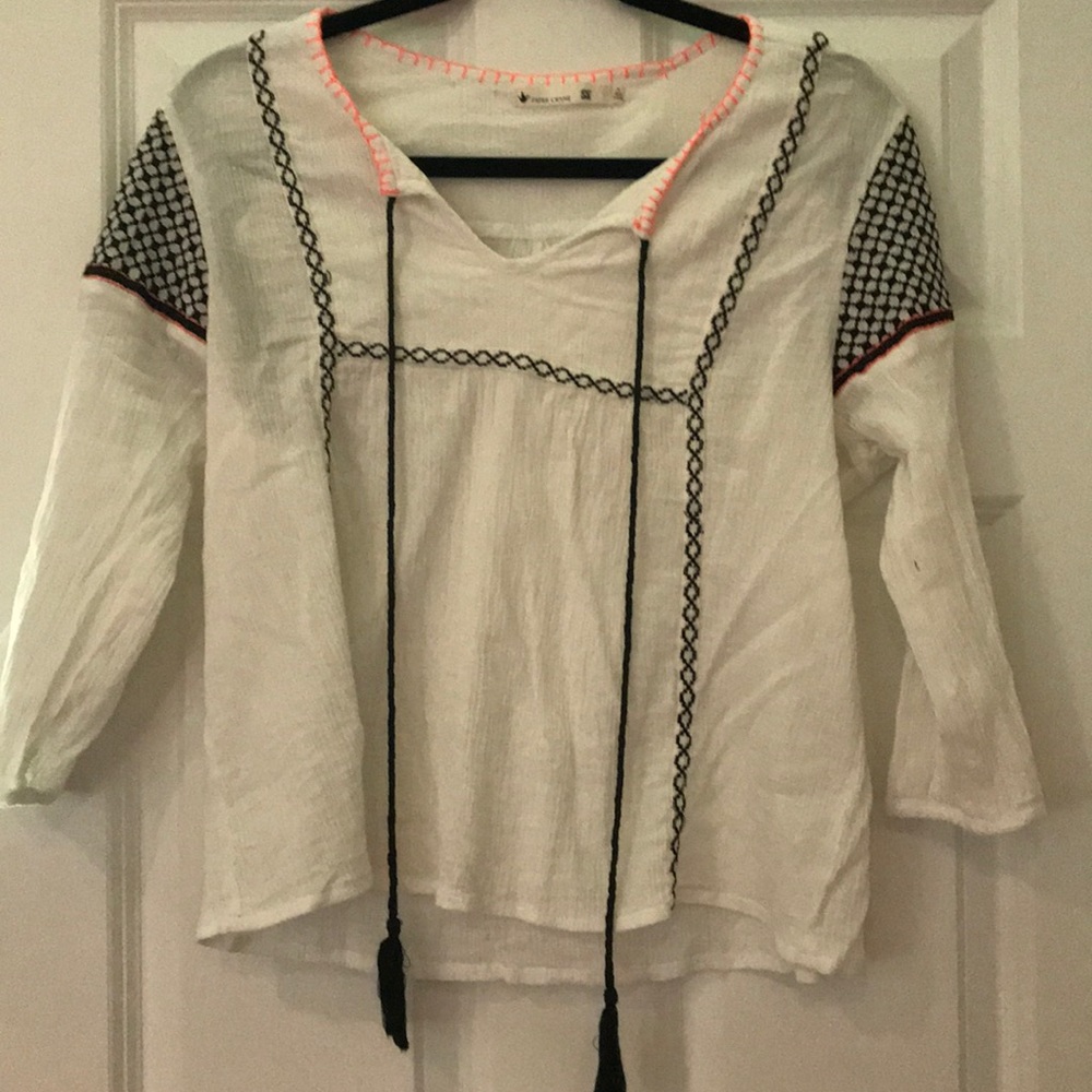 White quarter length sleeve blouse